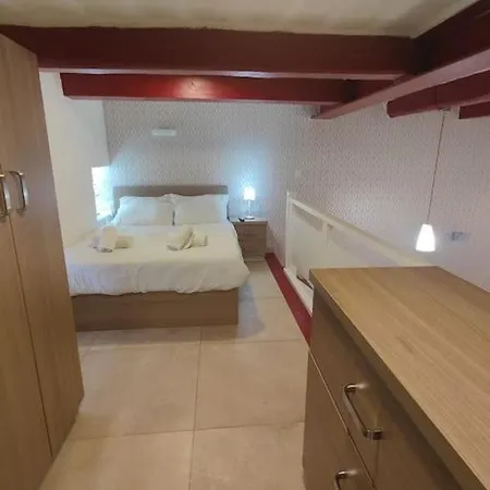 Modern Duplex In Daire *